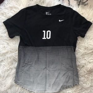NIKE T-shirt